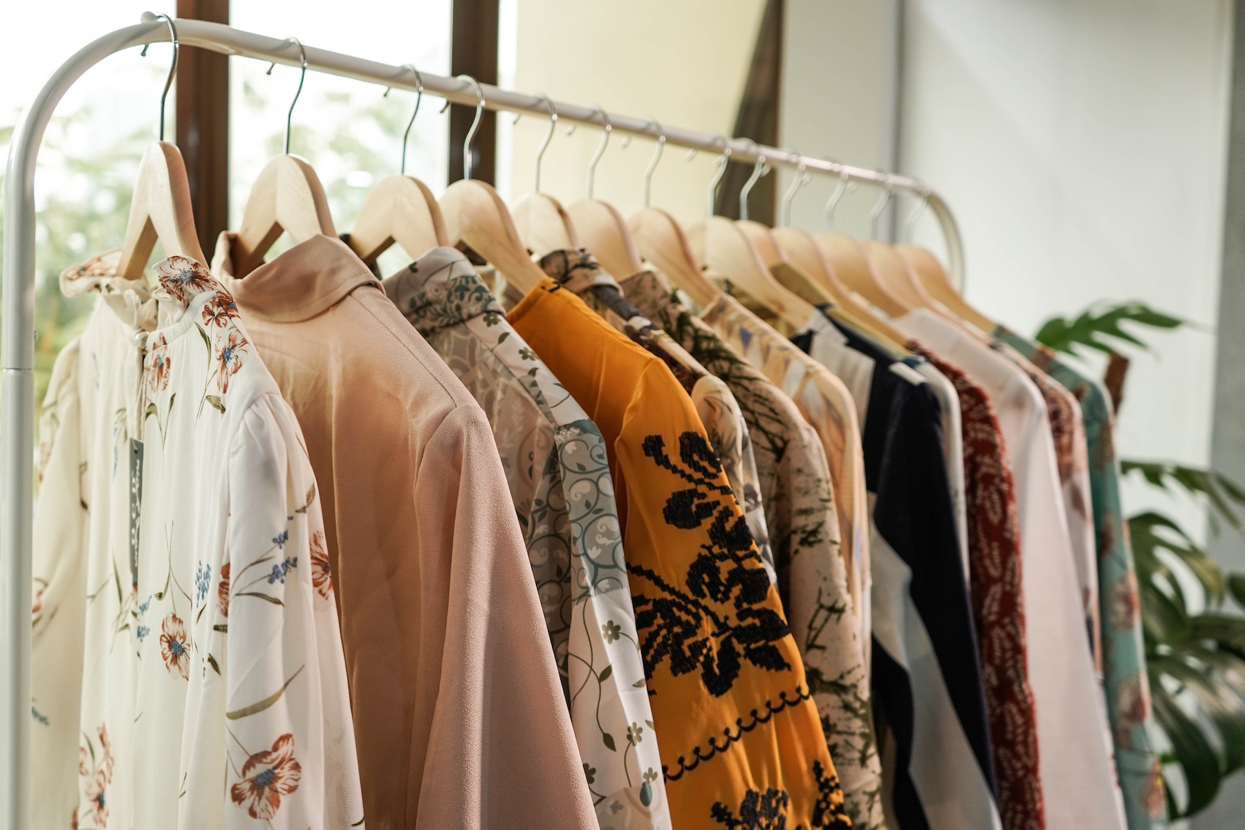 Explora los estilos a precios asequibles de la moda low cost